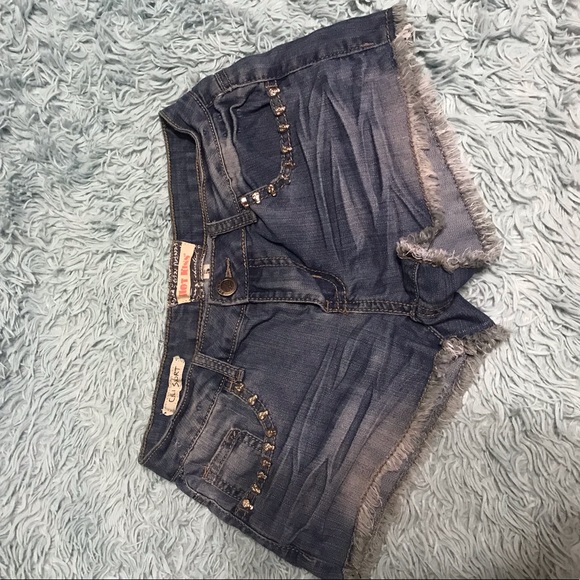 Skull shorts - Picture 5 of 5